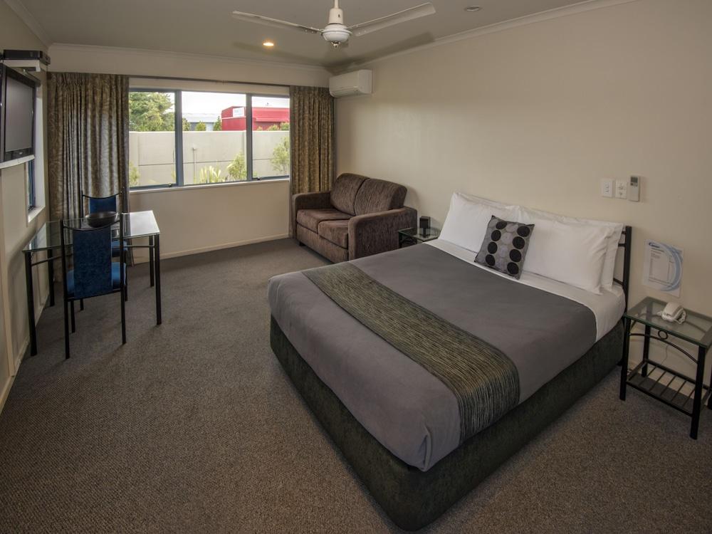 Gateway Motor Inn Mt Maunganui Room