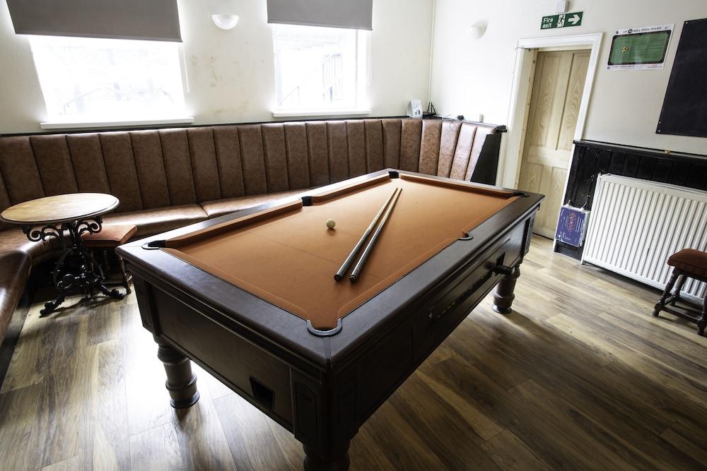 إكستاسيا أدلتس هوتل - للبالغين فقط بلياردو