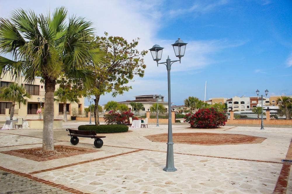 سبورتس إلوستريتيد ريزورتس مارينا آند فيلاس كاب كانا -سشر امل جميع كلخدمات المنطقة الخارجية