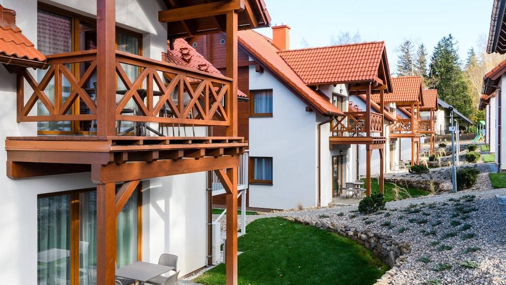 دومكي بيكربازو سارنيا سون آند سنٔ - س كومينكامي المنطقة الخارجية