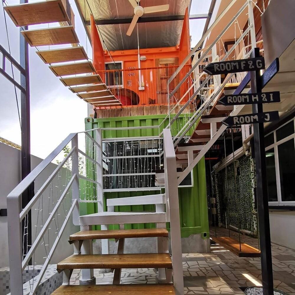 The Boxs Container Exterior detail