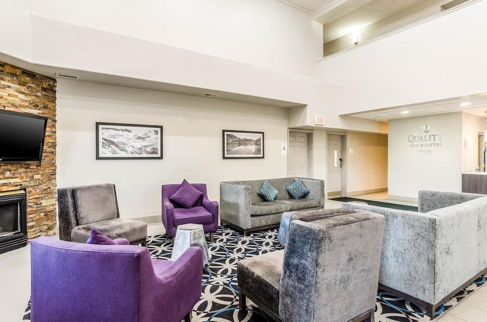 Quality Inn & Suites Westminster - Broomfield Lobby