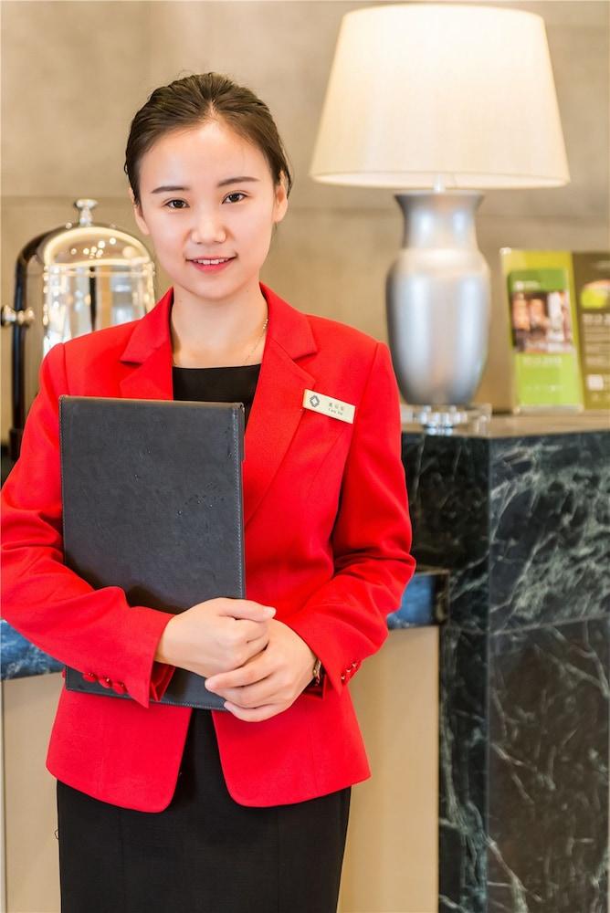 لانديسون بلازا هوتل نينجبو تفاصيل الفندق من الداخل