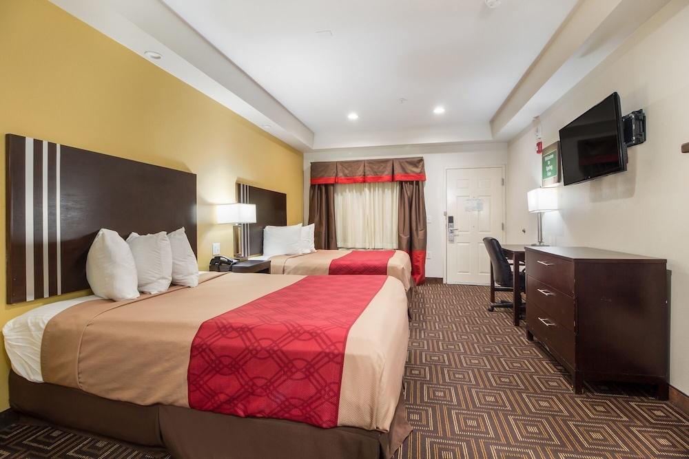 Scottish Inns and Suites Spring, TX Room