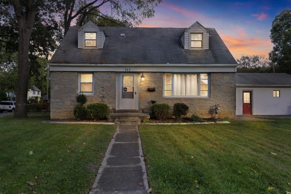 Charming Cape Cod Home - Just 15 Min From Downtown! 4 Bedroom Home by Redawning Exterior