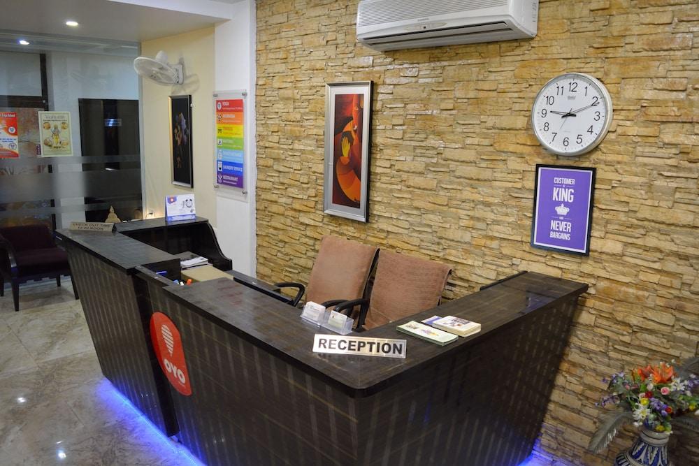 Hotel Yog Vashishth Reception