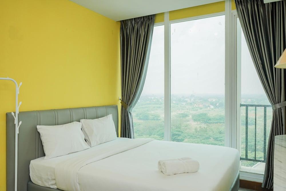 Studio Apartment with City View at Tree Park