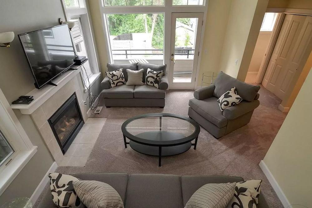 سياتل فاكيشن هوم: ذا جالاري