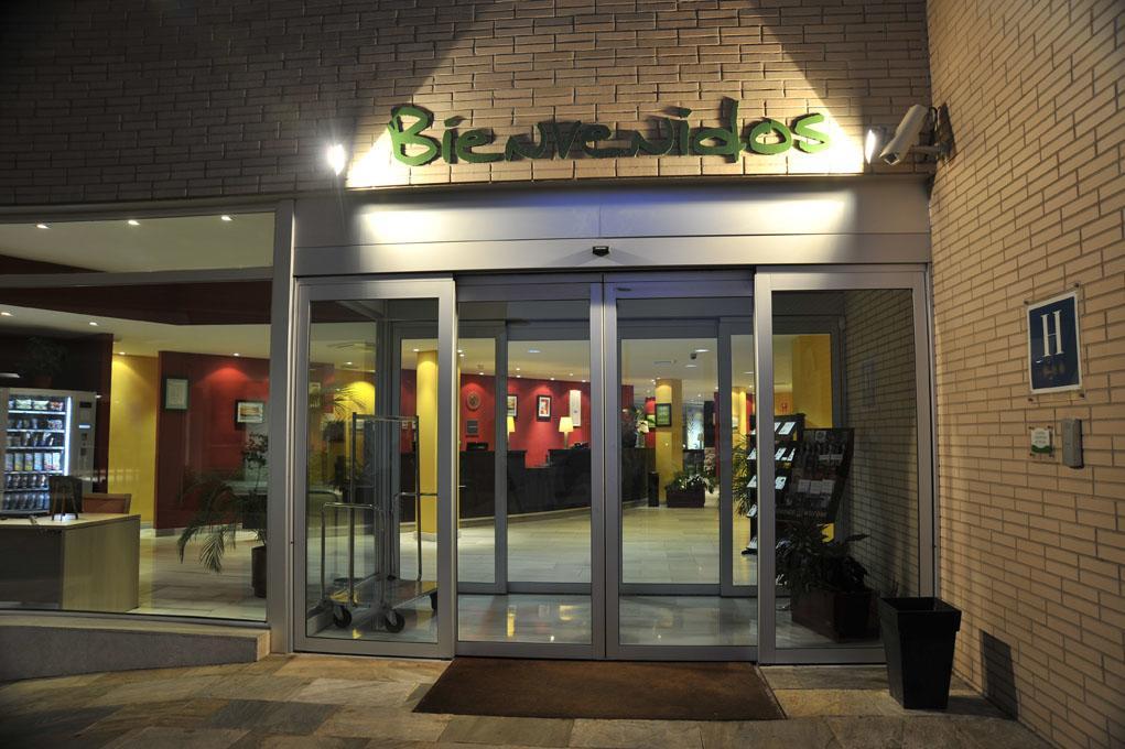 فندق مدريد لاس روزاس