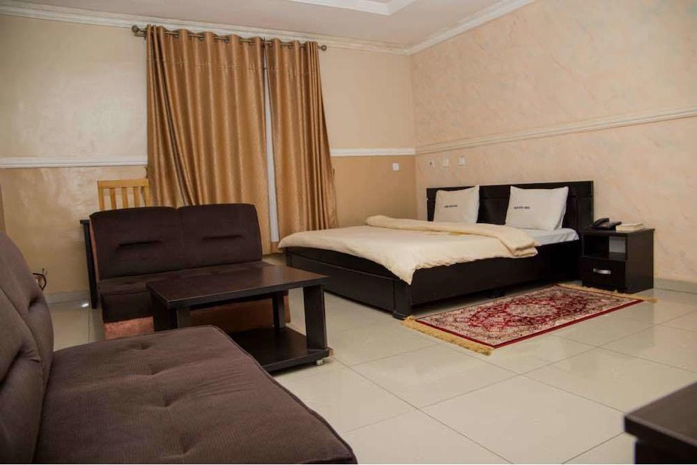 Fidelite Hotels LTD