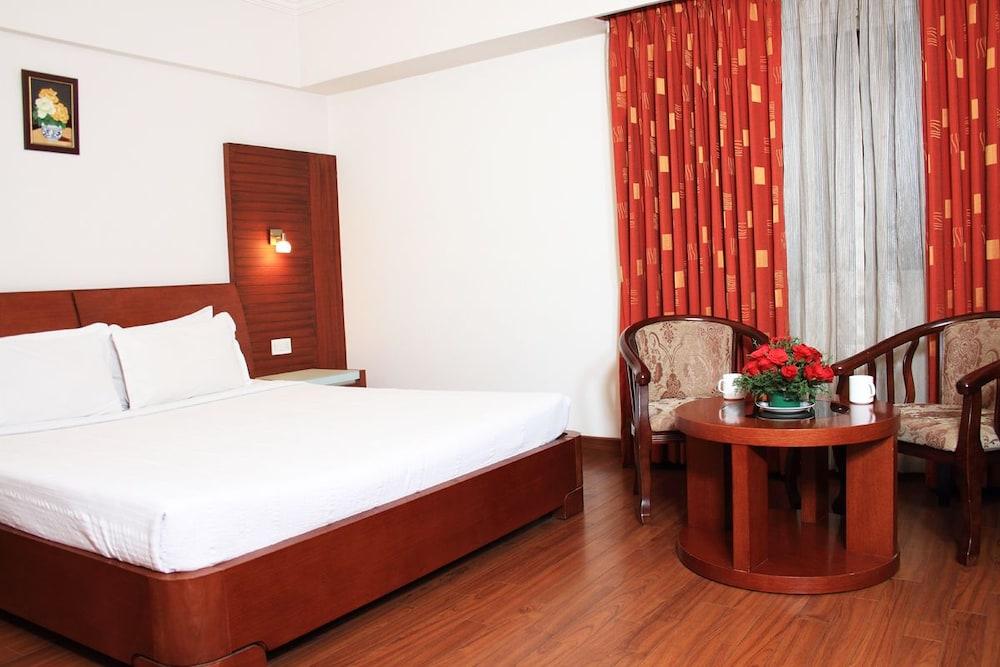 Parijatha Gateway Room