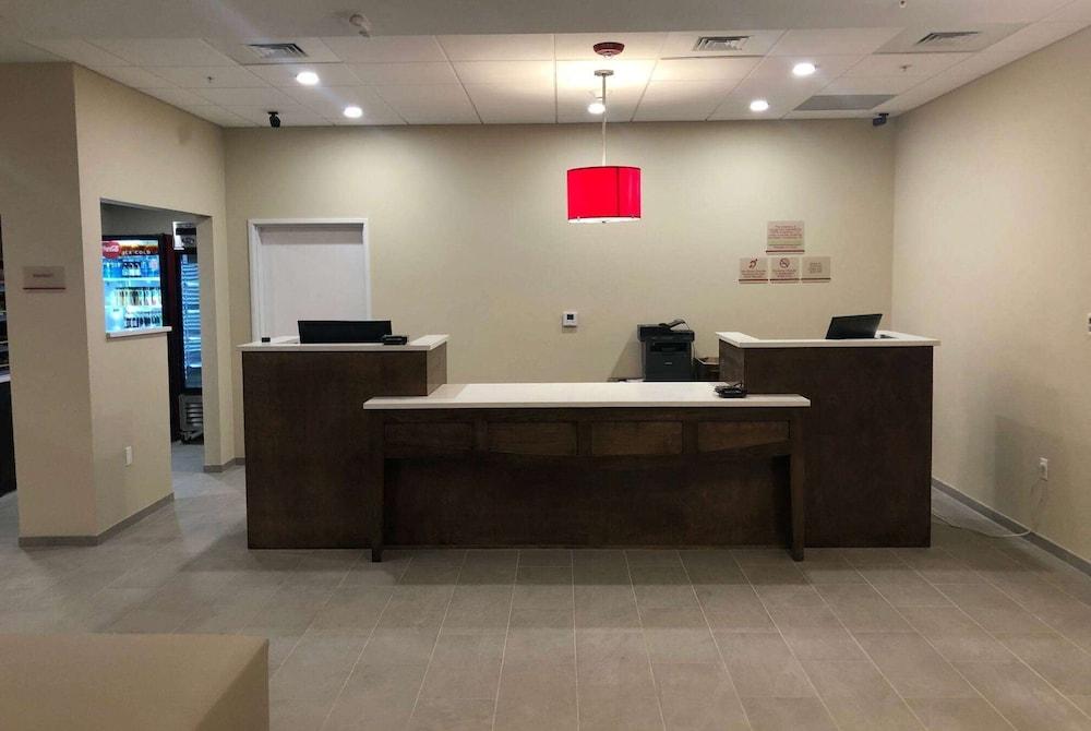 هوثورن إكستينديد ستاي باي ويندام موناهانز منطقة الاستقبال