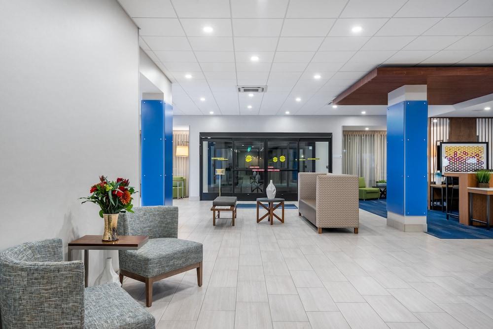 هوليداي إن إكسبرس آند سويتس سانتا آنا - أورانج كاونت ي باي آيتش جي المنطقة الخارجية