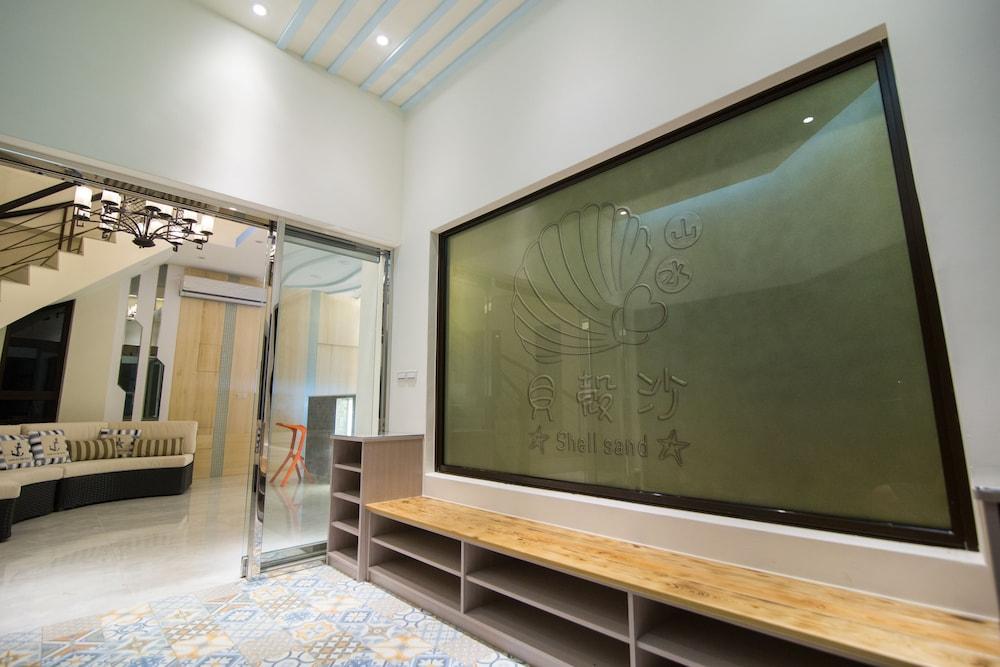Shellsand Interior Entrance