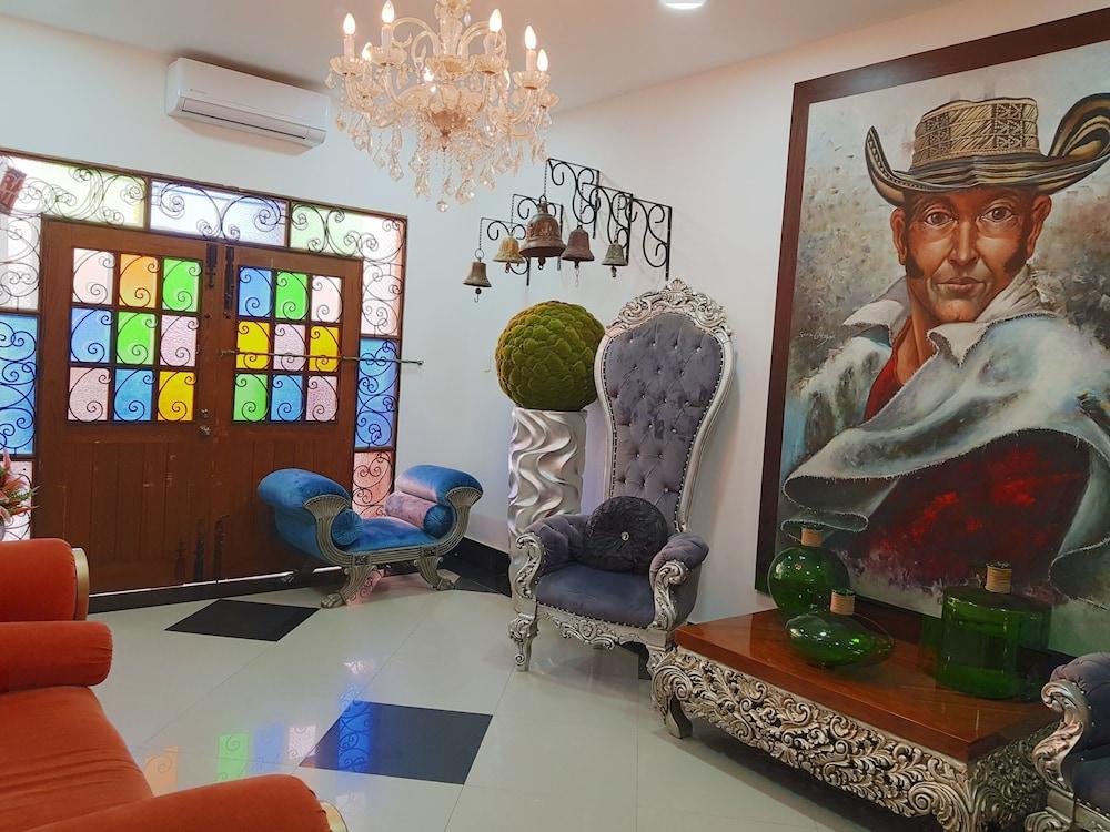 هوتل بوتيك كامباناريو ديل ريو منطقة الجلوس في الردهة