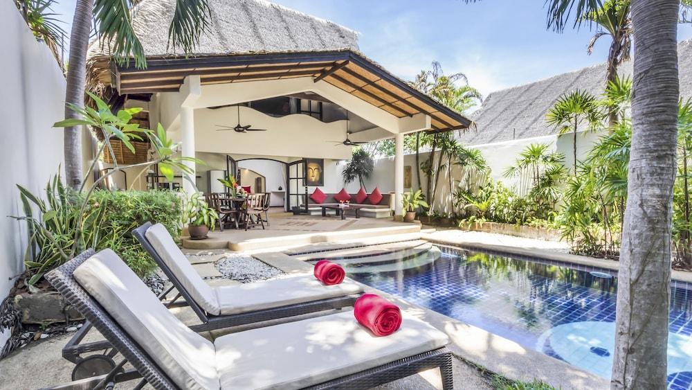 بيتش ريبابليك، كوه ساموي حمّام سباحة خاص