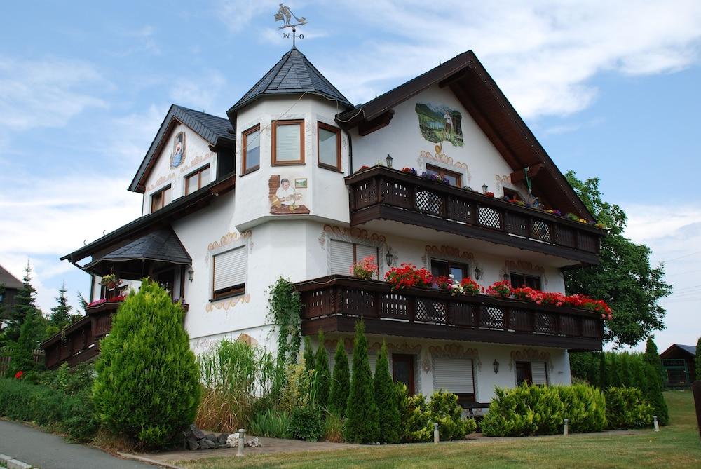 هوتل ألبينهوف داس كلينجيند جاست هاوس المنطقة الخارجية