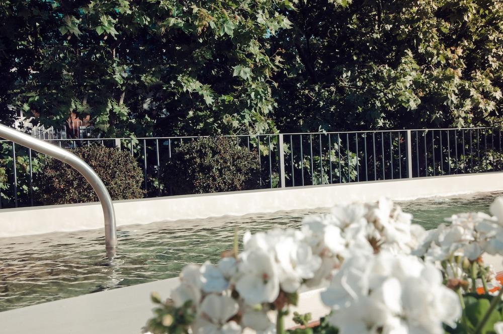 نوس هوتل بوينس آيرس سوهو زحليقة مائية