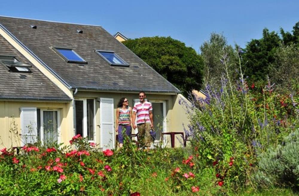 فيلاج دو فاكونس لو سينيكا المنطقة الخارجية