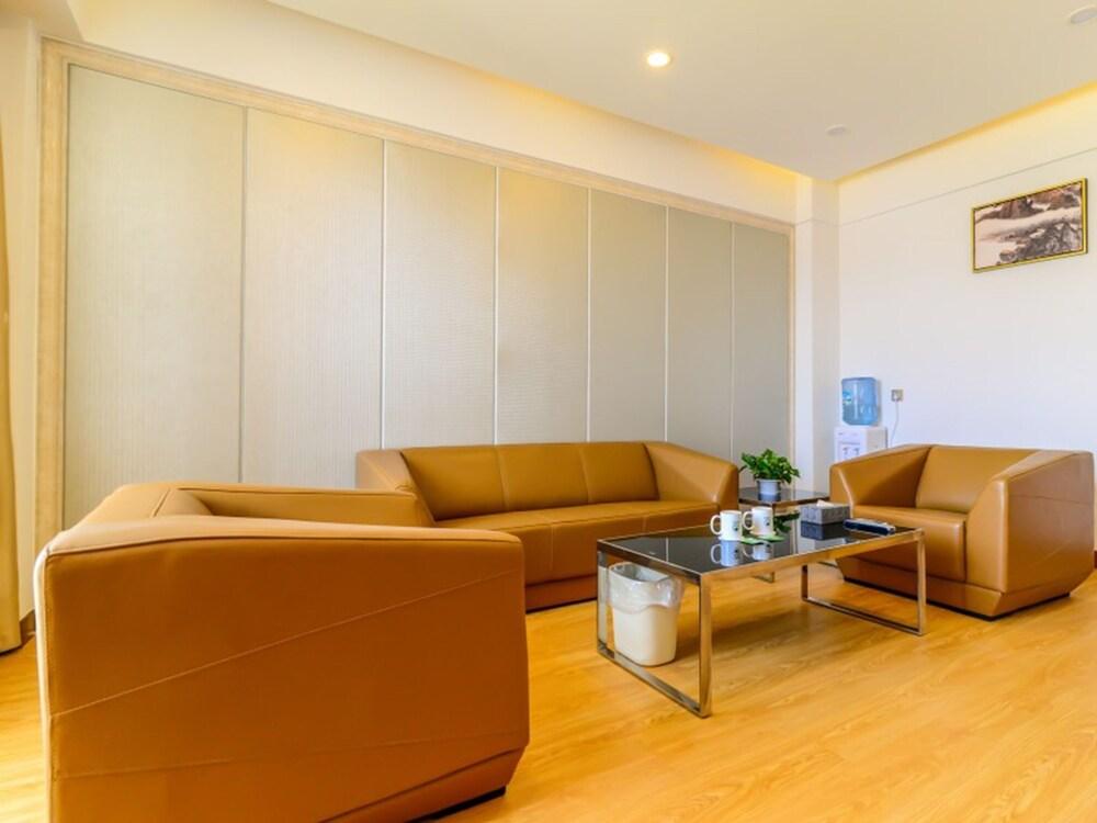 جرين تري إن ووهو فانغو فور فيز وانتشون فورشن بلازا هوتل غرفة