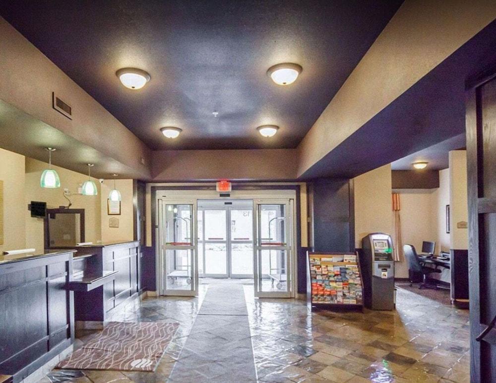 برايري موون إن سيلفان ليك الردهة