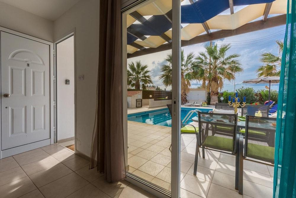 Villa Aspelia Large Private Pool Walk to Beach Sea Views A C Wifi Eco-friendly - 2421 Room