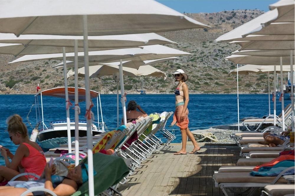 Tymnos Sundeck