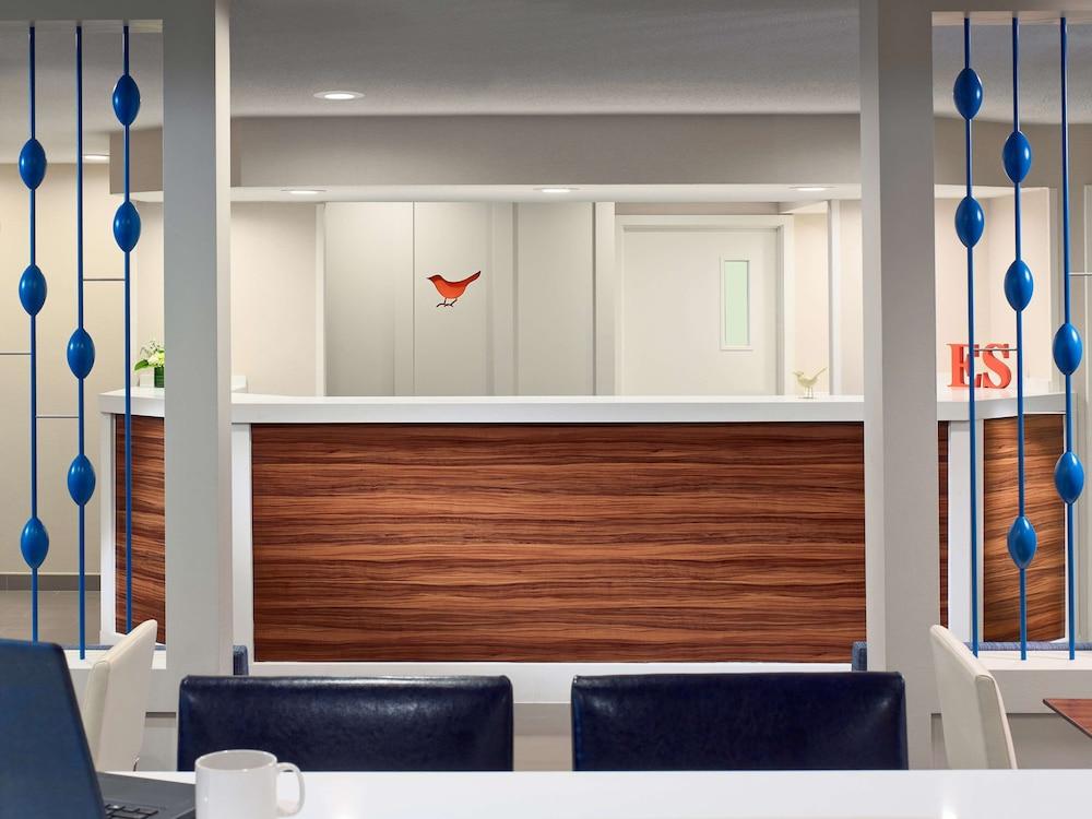 سونيستا سيمبلي سويتس كليفلاند ويست ليك منطقة الاستقبال