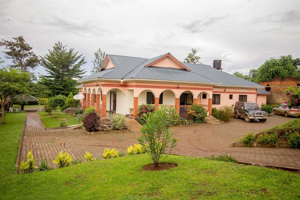 Kanfi Hotel
