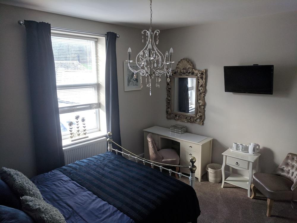 ليون هاوس بد آند بريكفاست غرفة