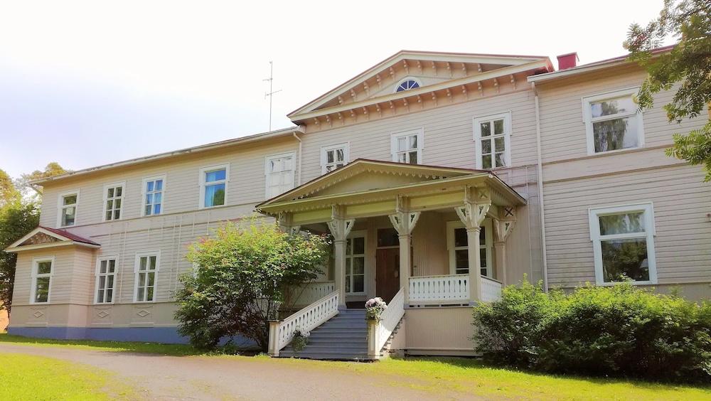 Varkauden klubi Hotel Front
