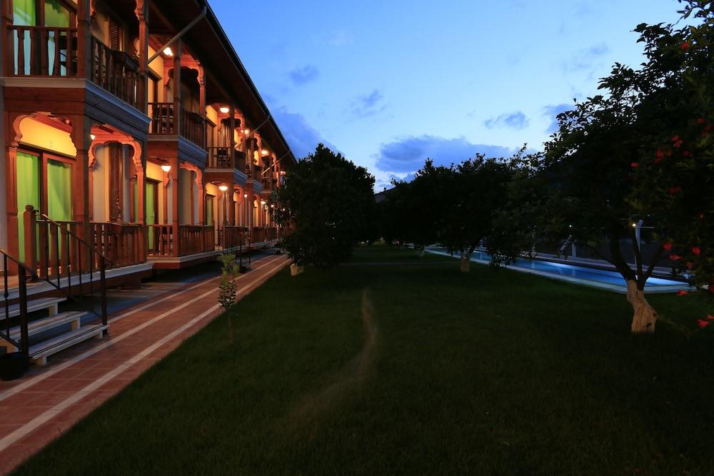 كيرمي أوتومان غوكوفا بوتيك هوتل تفاصيل الفندق من الخارج