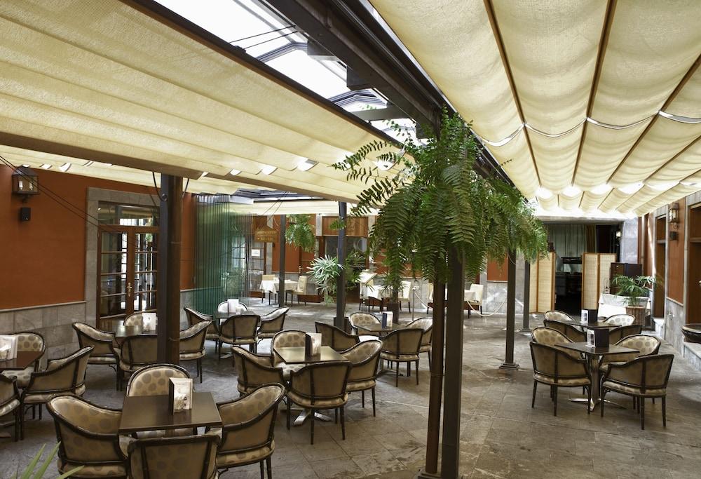 لاجونا نيفاريا هوتل آند سبا داخلي