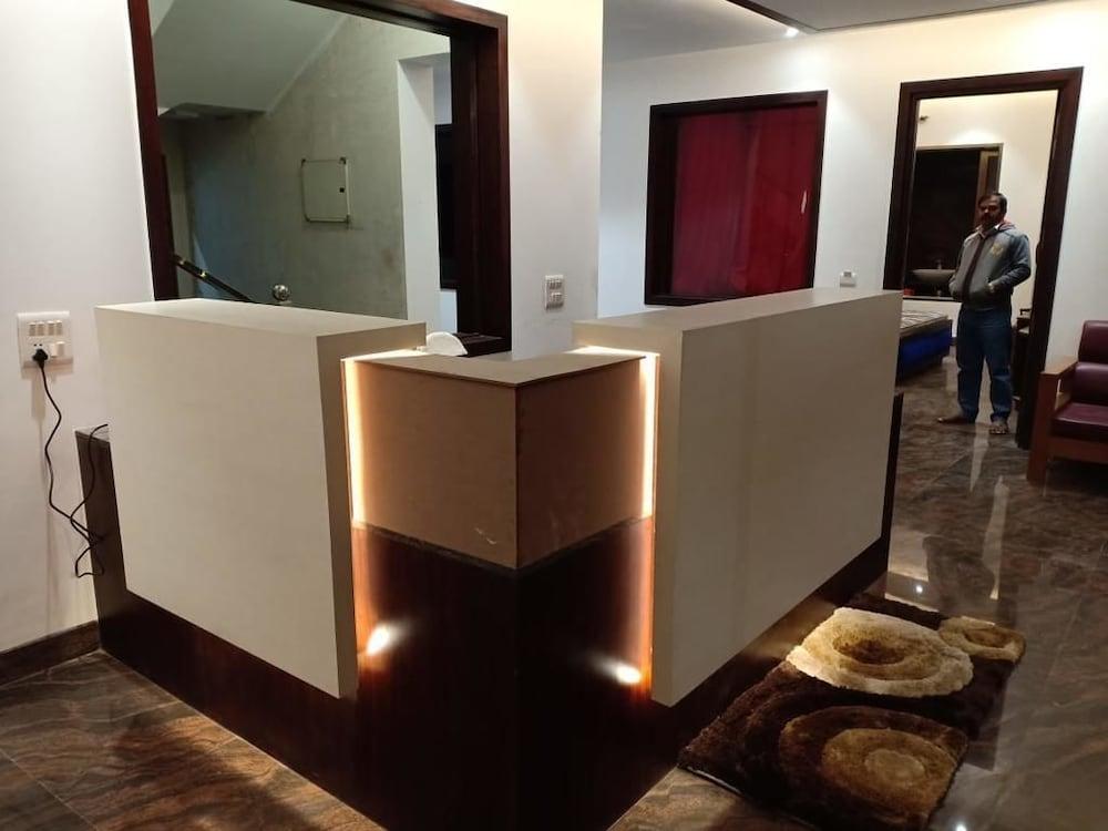 جاي جاي كاي روكميني فيلاز هوتلز آند بانكيتس الردهة