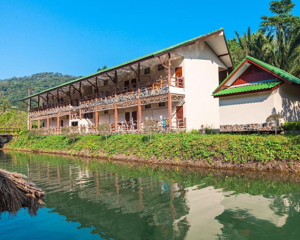 تشاي شت ريزورت كوه تشانغ غرفة