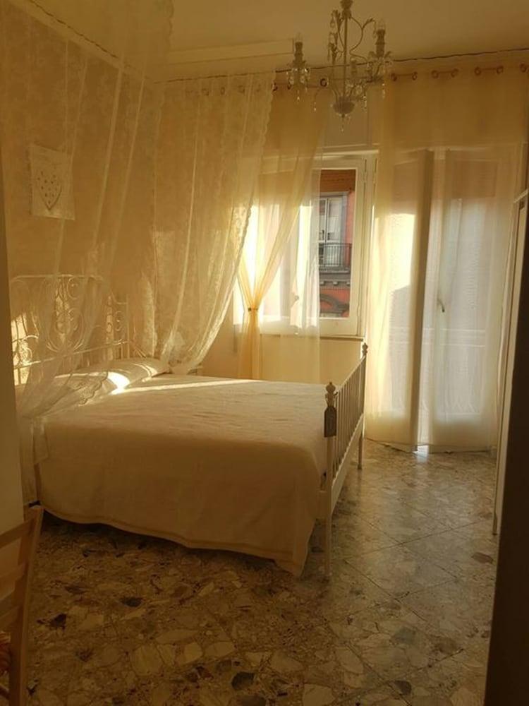 لا لونا دي بيبو غرفة