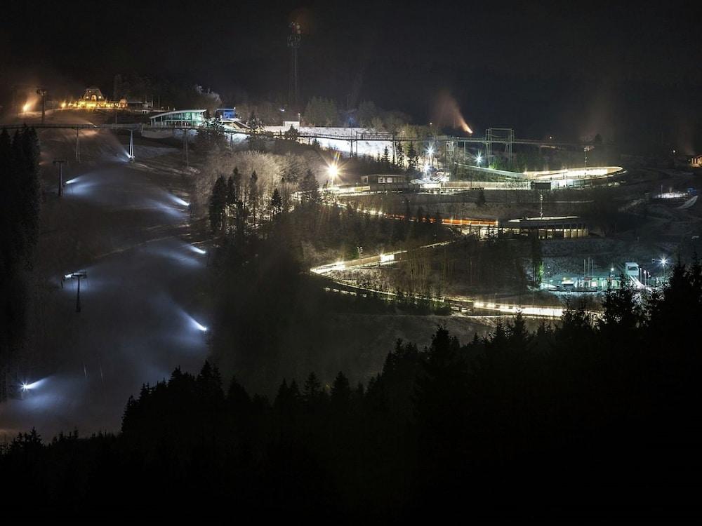 لاكوريوس أبارتمنت إن وينتربيرج نيواستينبيرج ويذ برايفت سونا المنطقة الخارجية