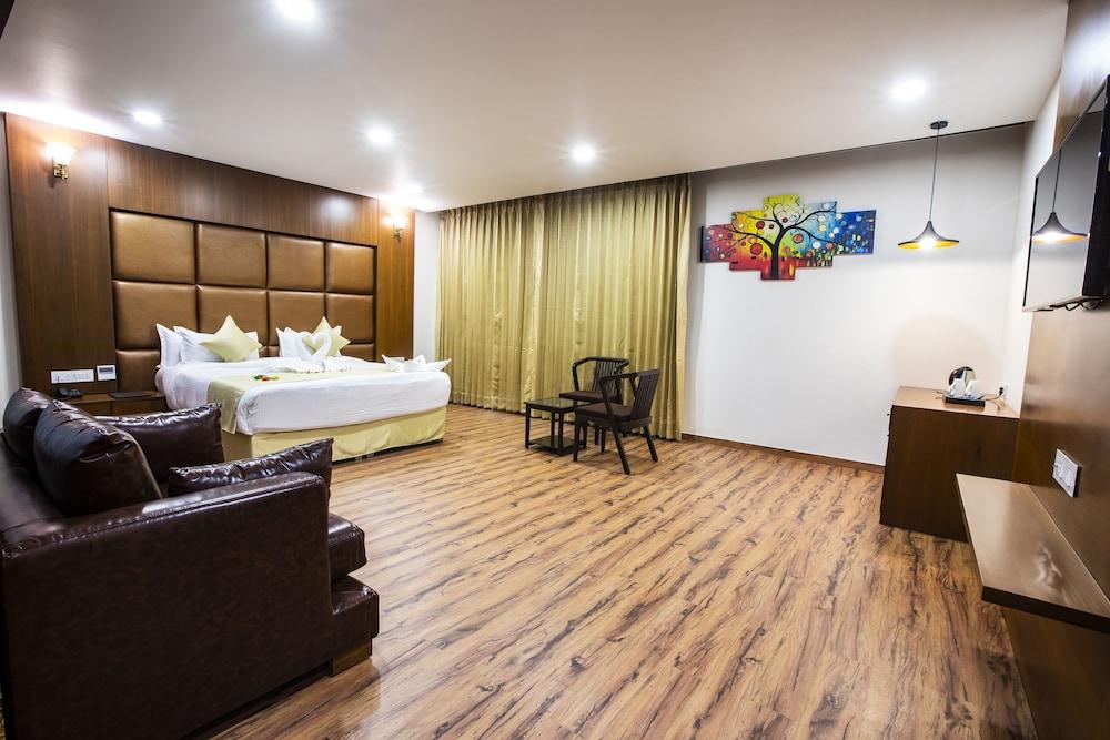 Jalashray Resort Room