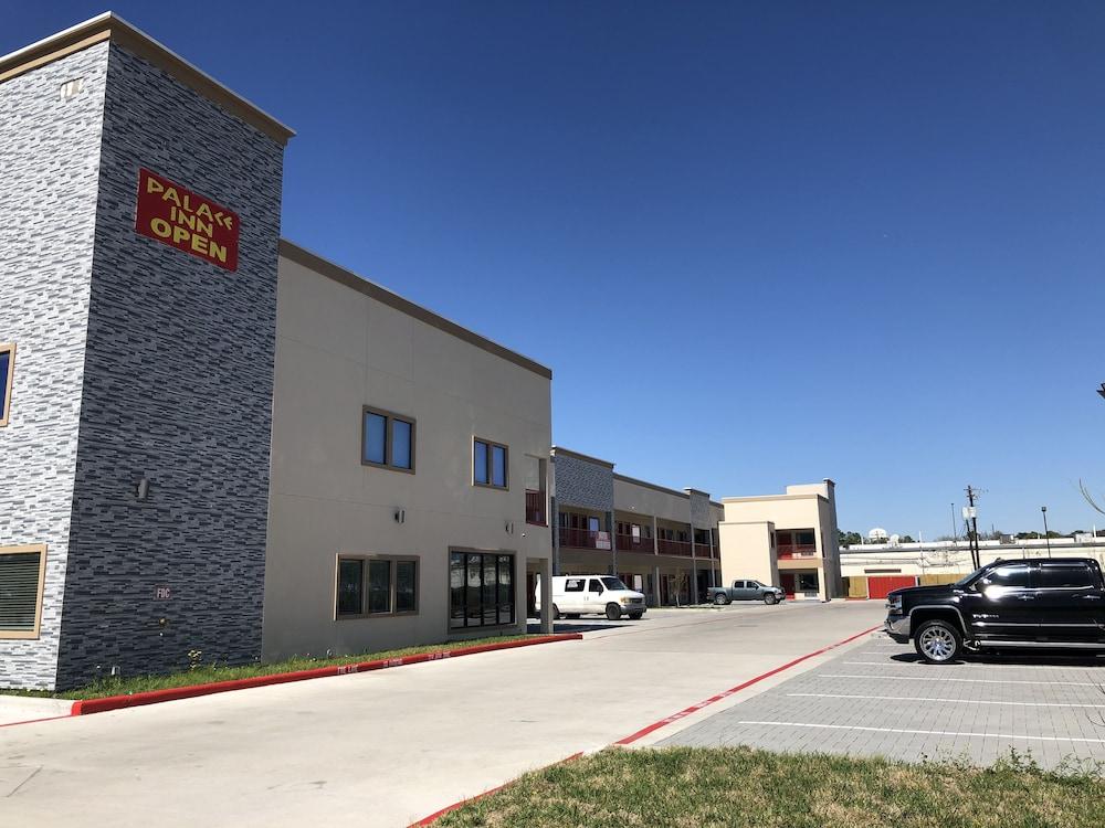 لون ستار إن - ديكينسون