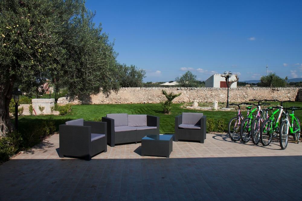 سيرافالي ريليه آند كانتري فيلا المنطقة المحيطة بالمنشأة