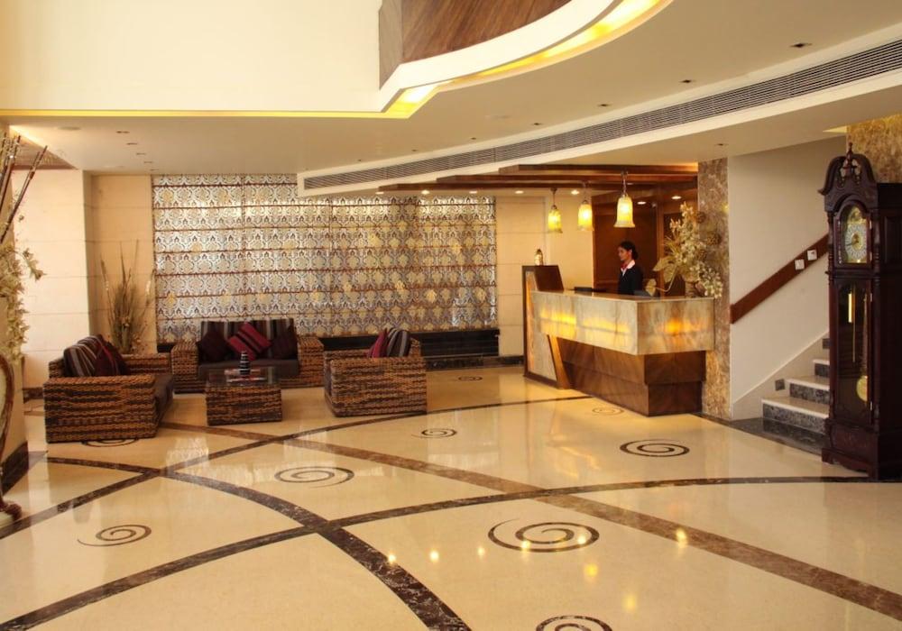HK Clarks Inn, Amritsar Reception