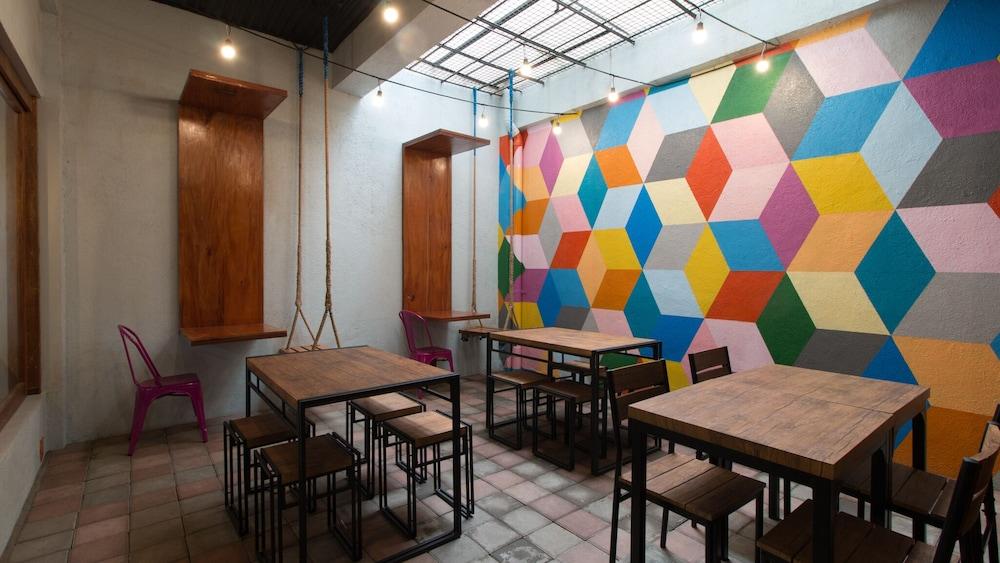 ريد دورز بلس آت ديولا فيلامونت باكولود داخلي