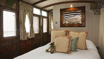 هيلمسلاي جاردن كوتيدج آند رايلواي كاريدج أخرى