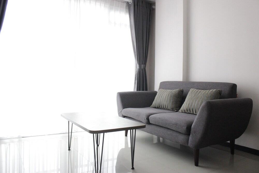 Spacious 2BR Gateway Pasteur Apartment Interior
