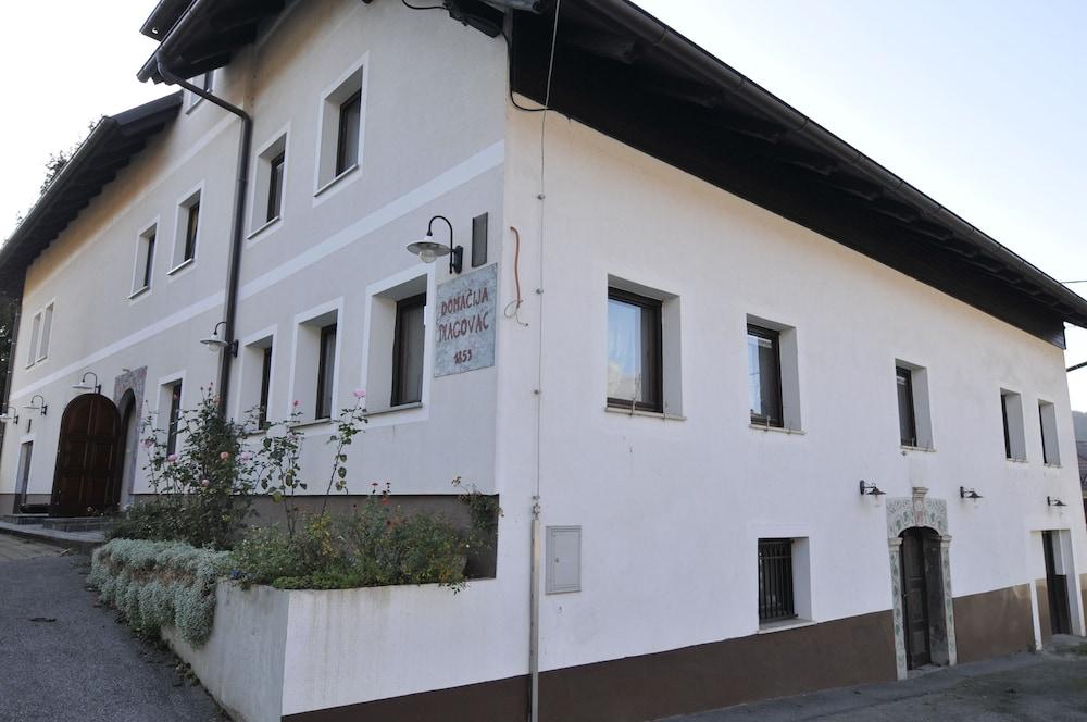 جيست هاوس إيستايت ماجوفاك