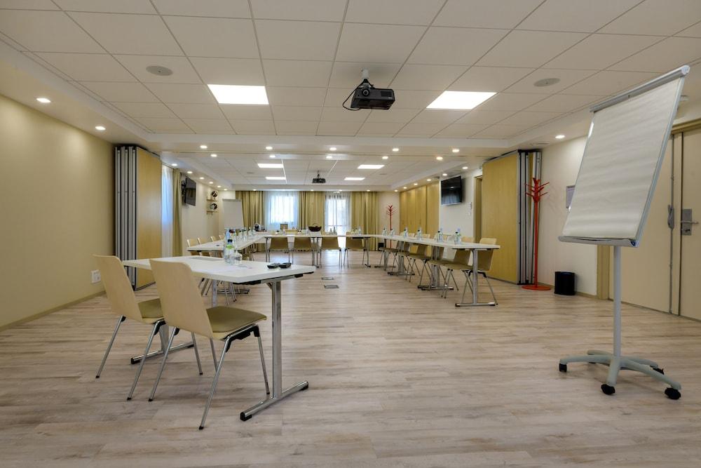 Résidence de Tourisme Ajaccio Amirauté Reception Hall
