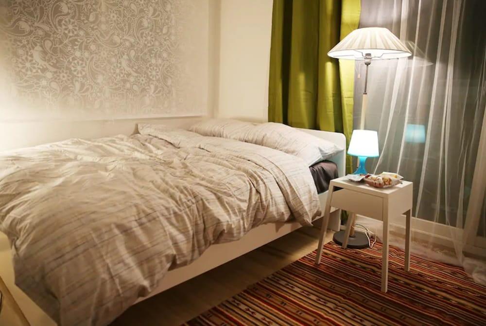 JJ's Studio in Hongdae Room