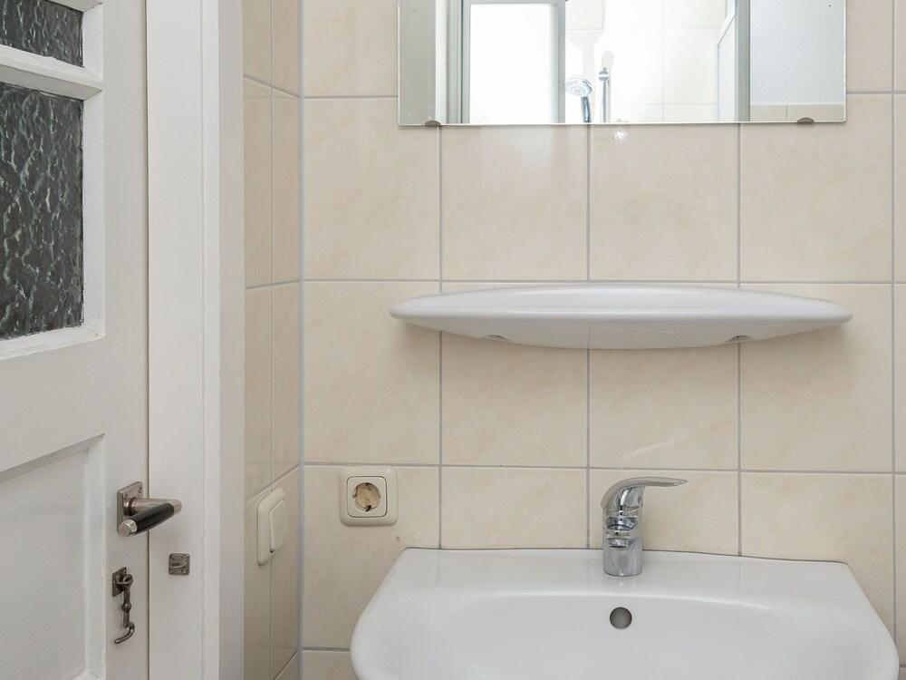 ستيليش هوليداي هوم إن تزيلاند ويذ جاردن حمام