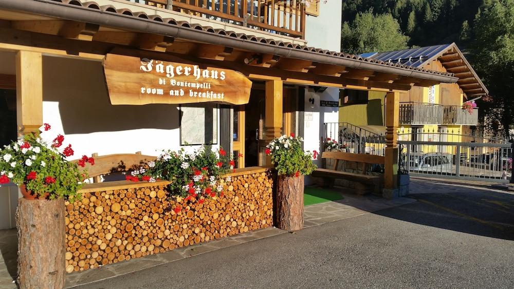 Jägerhaus Reception