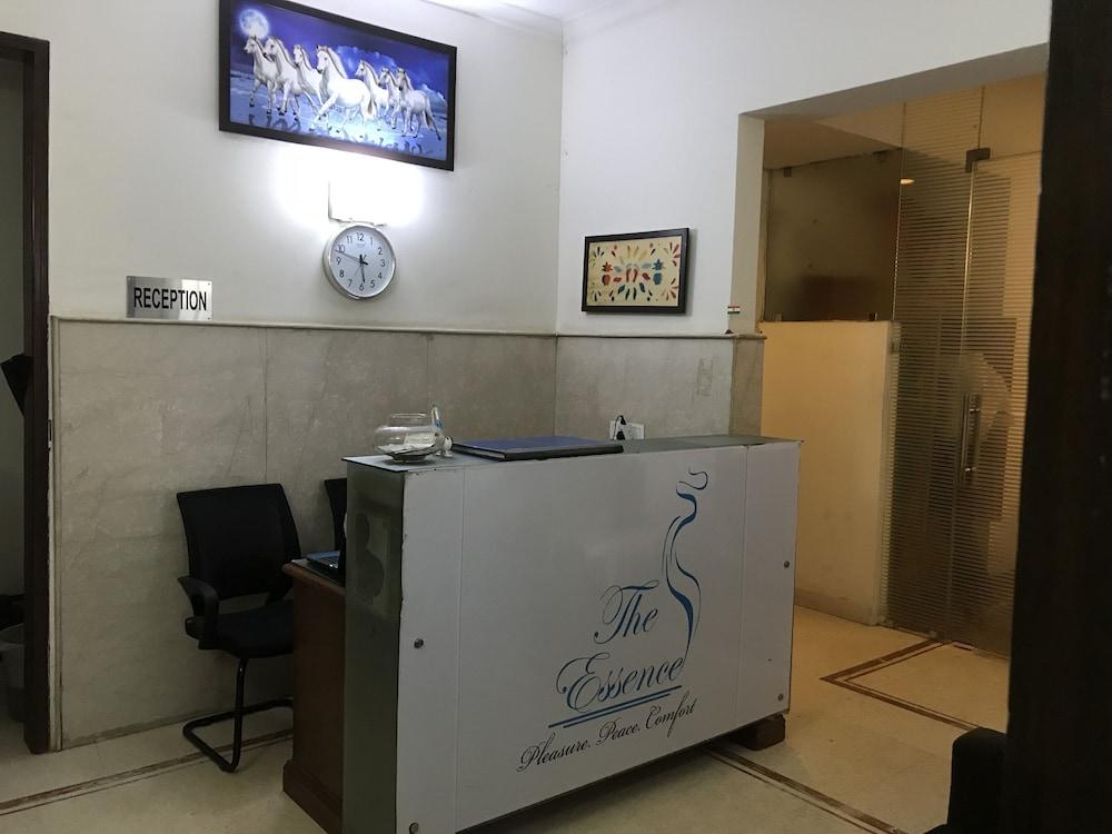 The Essence Suite Reception